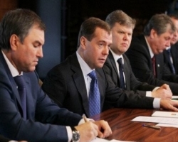 В Администрации Медведева пообещали помиловать политзаключенных