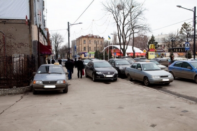 В США вышло пособие о дорогах и авто Украины