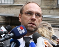 Власенко не сможет быть адвокатом Тимошенко