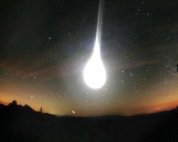 Жителей США напугал огромный метеорит