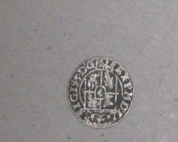 Волынские археологи наткнулись на клад из средневековых серебрянных монет