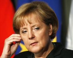Коморовский и Меркель беспокоятся из-за ситуации в Украине