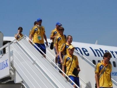 Украинская сборная прибыла в Донецк