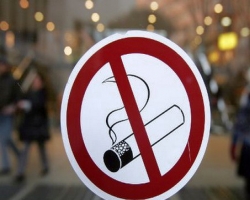 На стадионах Евро-2012 запретили курить