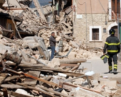 В Италии от землетрясения погибло 16 человек и ранено более 300