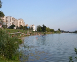 В Киеве строят новый мост через озеро
