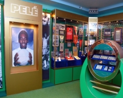 Музей в честь футболиста Пеле торжественно открыли в Луганске (Фото)