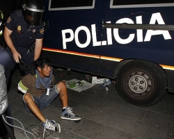 В Мадриде пострадало шестеро человек в столкновениях с полицией