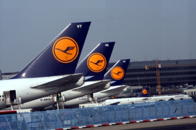 Lufthansa продолжает бастовать, отменены 1200 рейсов