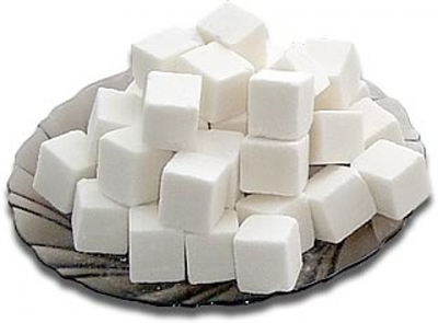 Несмотря на то, что Азарову некуда девать сахар, «Укрцукор» предрекает подорожание на 10-15%