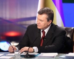 Журналистку арестовали за надпись: «Янукович, язык - твой приговор. Не подписывай! "»