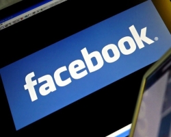Акции Фейсбука стремительно падают