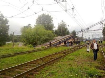 Три вагона сошли с рельс в Запорожье