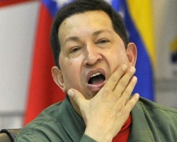 Уго Чавеса прооперировали