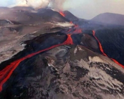 Огненные потоки лавы заливают северо-восток России