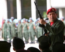 Уго Чавес поправляется и уже меняет министров